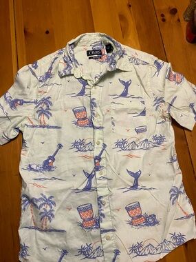 Chaps Men’s Light Blue Hawaiian Print Short-Sleeve Button-Up Shirt